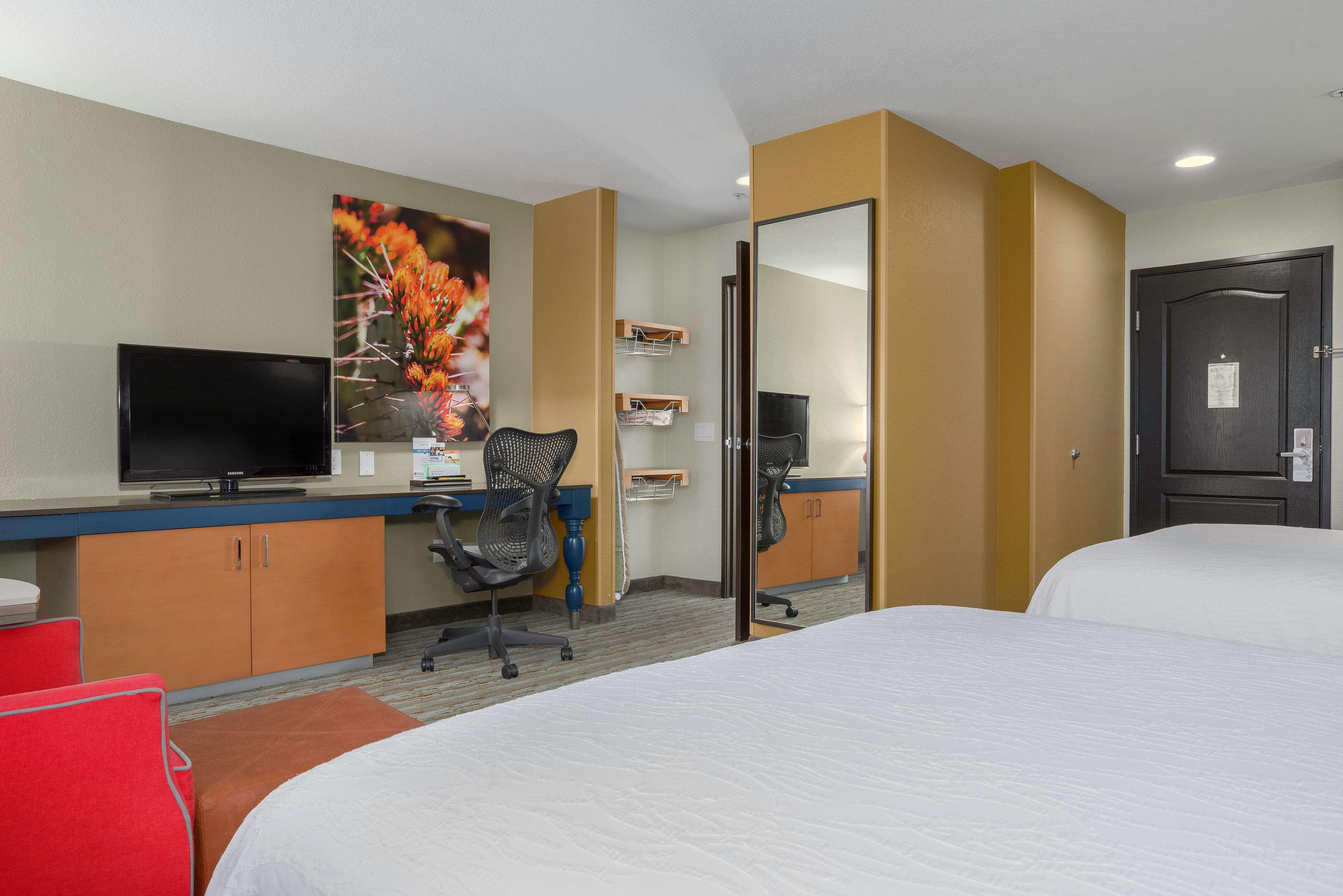 Hilton Garden Inn Phoenix Airport Экстерьер фото