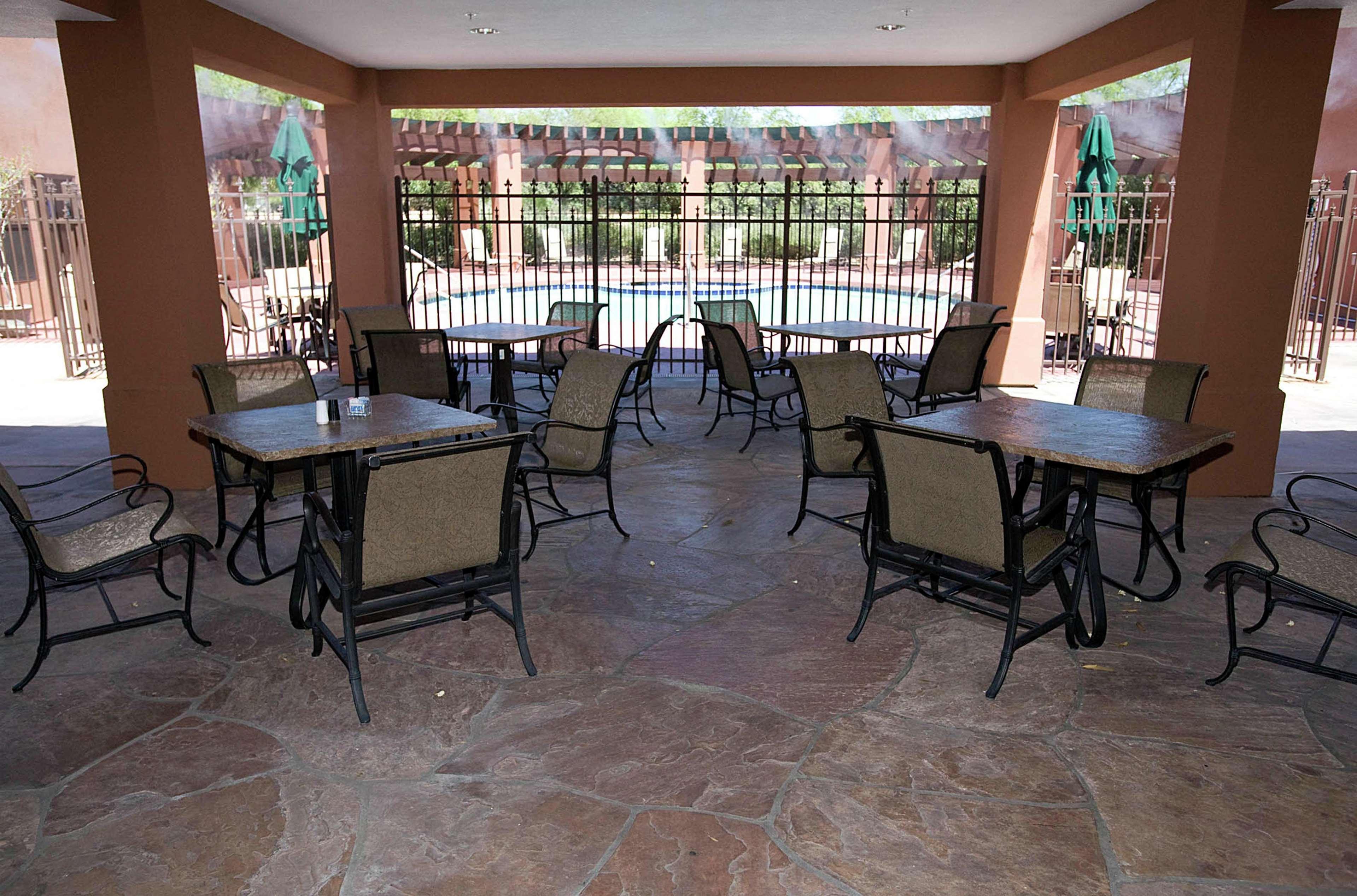 Hilton Garden Inn Phoenix Airport Экстерьер фото