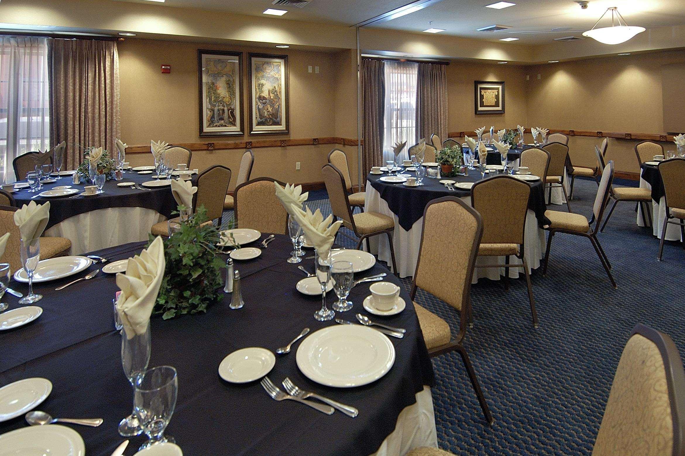 Hilton Garden Inn Phoenix Airport Экстерьер фото