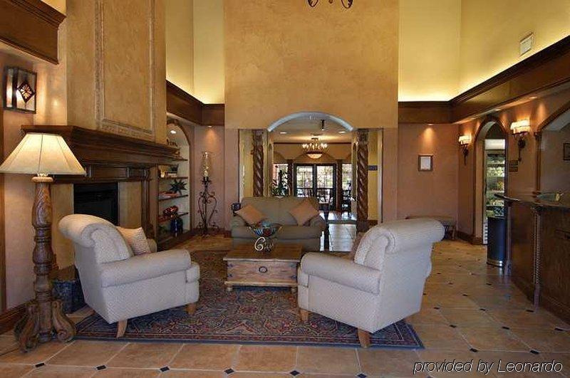Hilton Garden Inn Phoenix Airport Интерьер фото