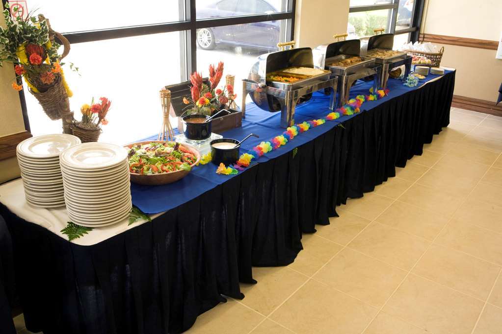 Hilton Garden Inn Phoenix Airport Удобства фото